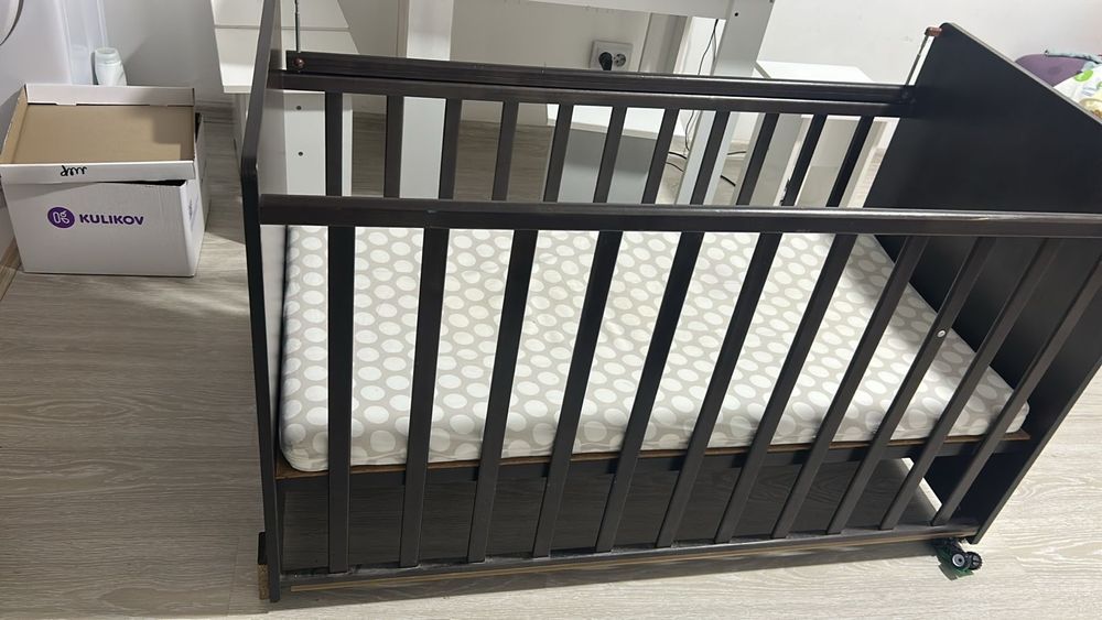 Детская кроватка