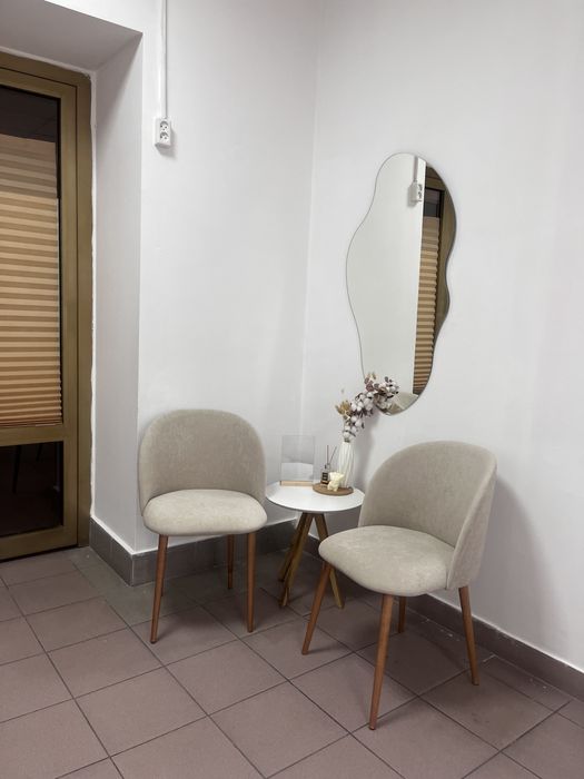 Сдам в аренду маникюрный стол