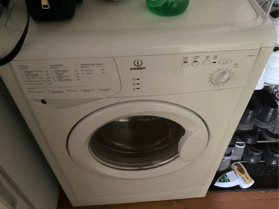 Стиральная машина Indesit WISN101
