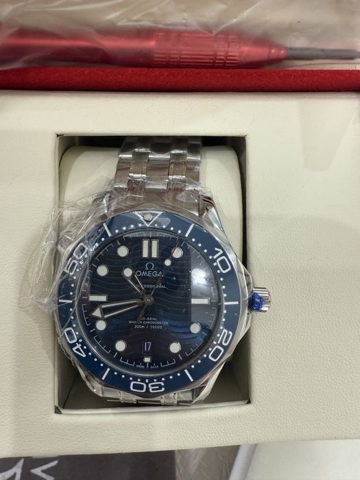 Часы ручные omega