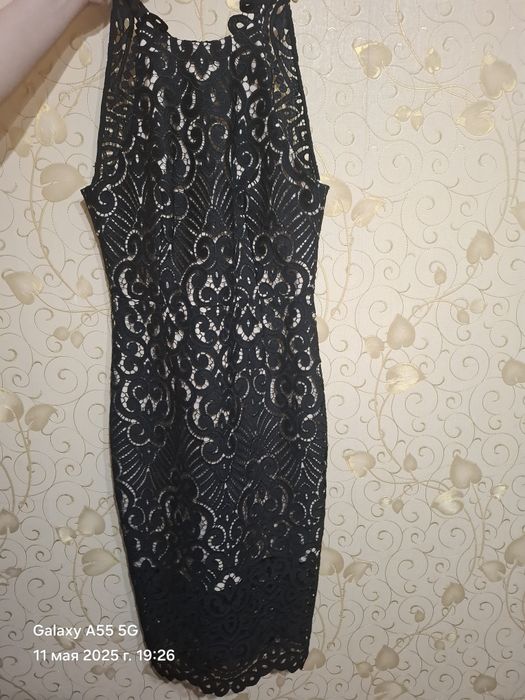 Платье бренд Forever New