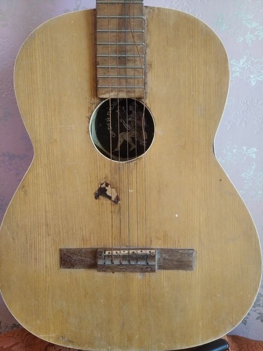 Гитара любительская