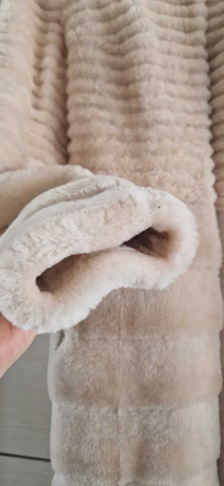 Продам шубу мутон с норкой