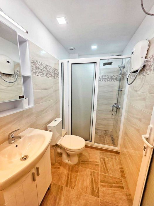 Дава се под наем Етаж от къща в Асеновград - 70 кв.м за 348.84 € - Снимка #7