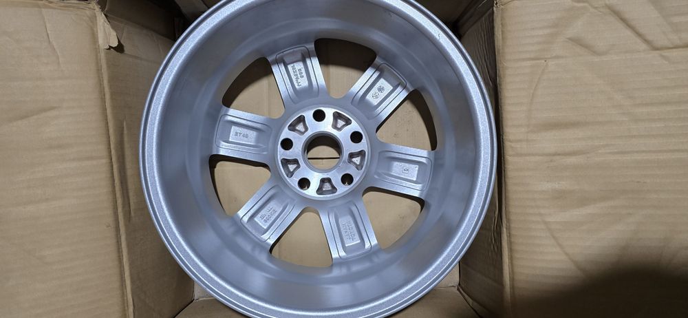 Диски оригинальные Тойота R16