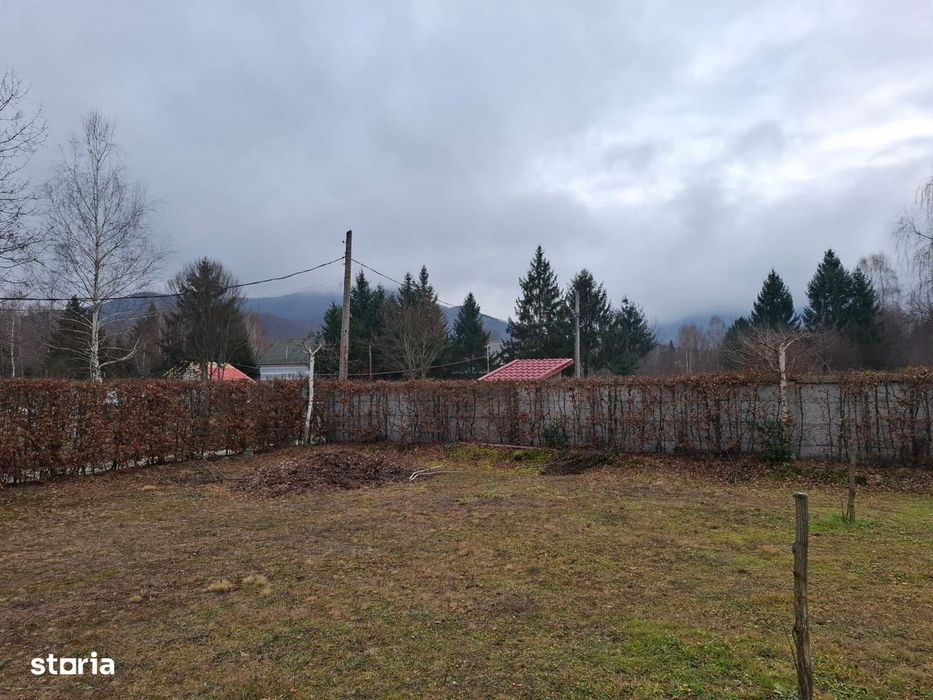 Teren 2000 mp, intravilan, langa padure,  pe Valea Avrigului-Sibiu