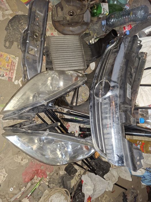 Продавам Опел Зафира 1.6 150к.с фабричен метан на части