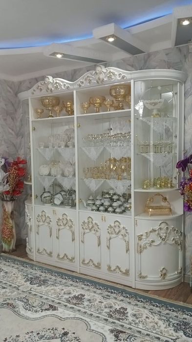 Сервант горка сатылады 190000 басталады