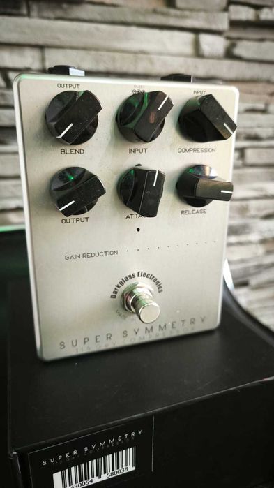 Compresor chitara bass Darkglass Electronics Super Symmetry 115 GeV