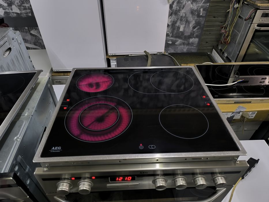 Фурна с котлони AEG E33512-4-M - 8 Функци с вентилатор Топ оферта