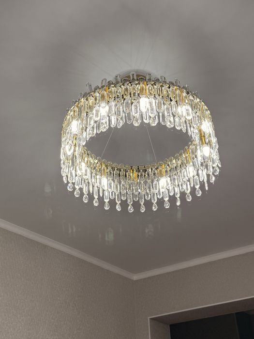 Продается люстра