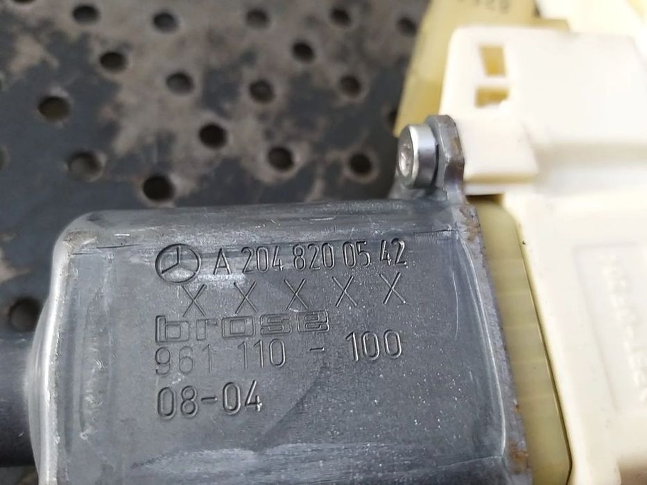 Motoras macara dreapta spate mercedes c class w204 a2048200542 961110100 0130822442