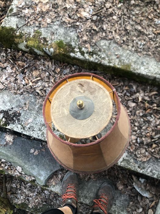 Veioză antică cu picior de alamă