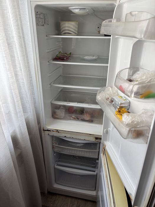 Холодильник Samsung на запчасти