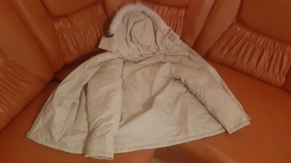 Geacă nouă cu etichetă