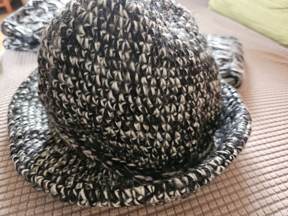 Комплект шапка и шал