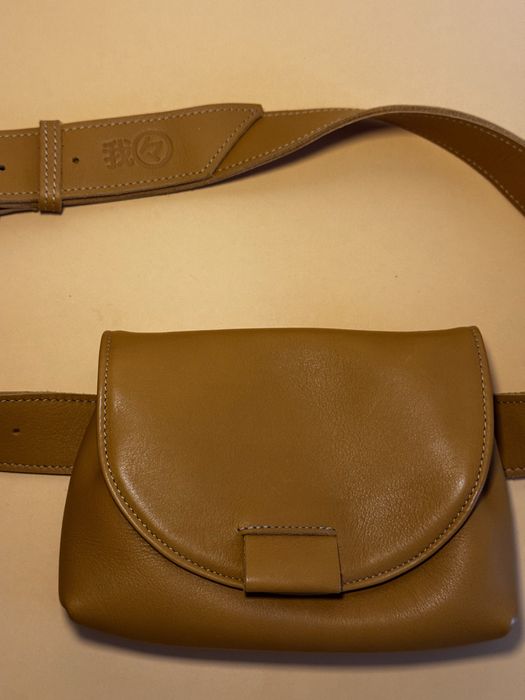 Geanta WareWare Waistbags by Adina Grapa