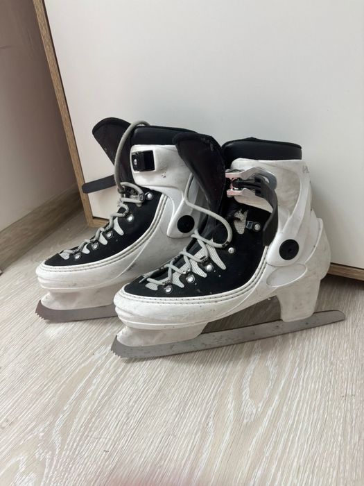 Коньки продам 39размер