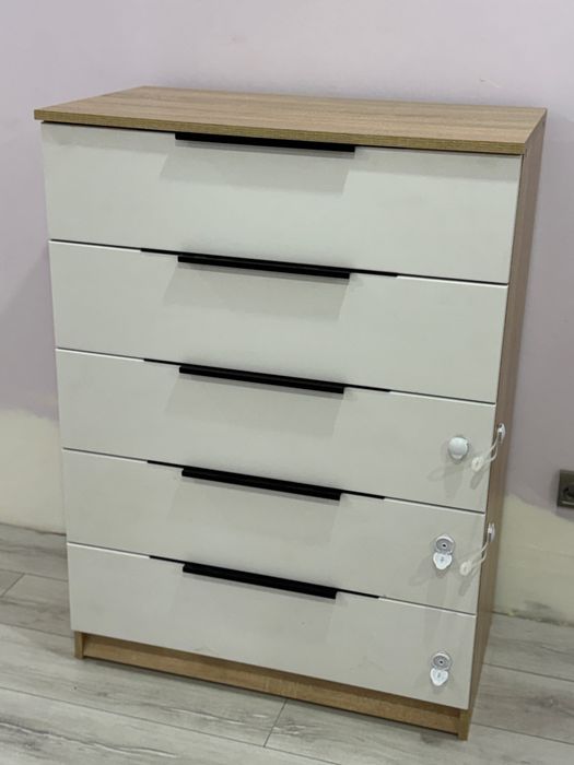 Продам спальный гарнитур