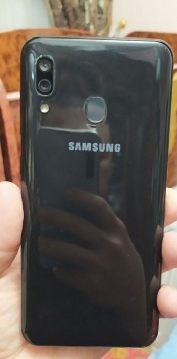 A 20 bor sotiladi faqat naqtga ishlashiga javob  Hamma joyi ishlaydi