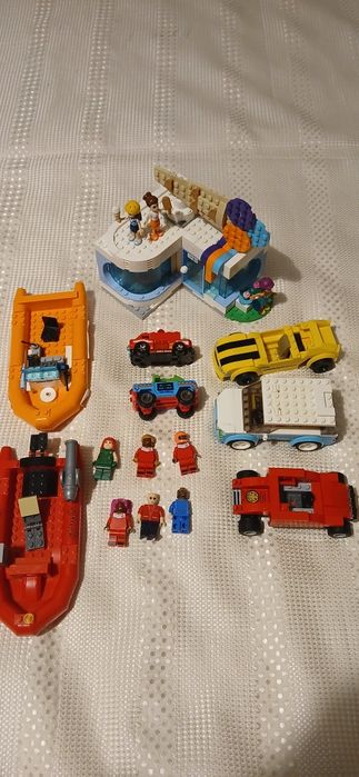 Lego original Magazinul de înghețată,mașini HOT Wheels, băncuțe, figurine