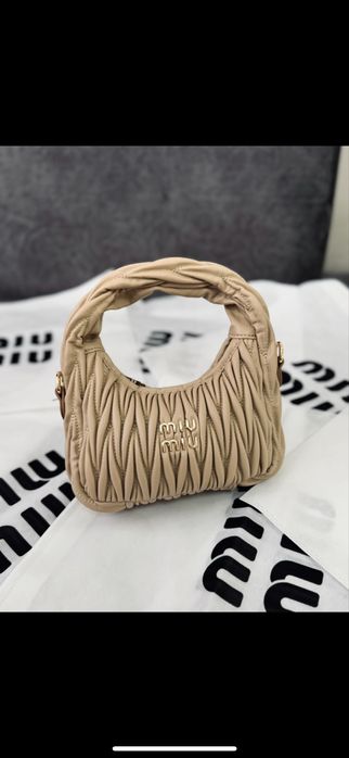 M*u miu  чанта бежова