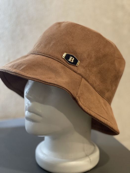 Шапки , палантины , платки ,