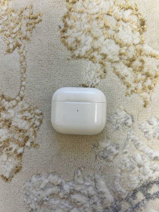 Продам Apple AirPods 3 (оригинал)