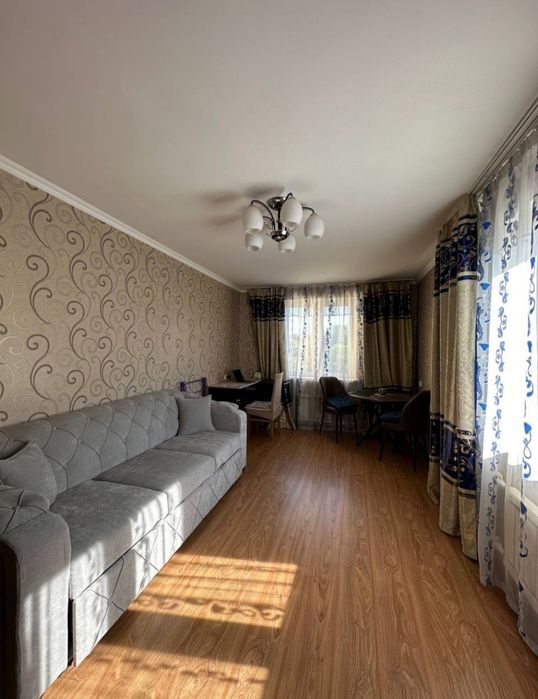 В М.Улугбекском р.м.БИЙ возле унив.Дипломатии сдается 1 комн.квартира