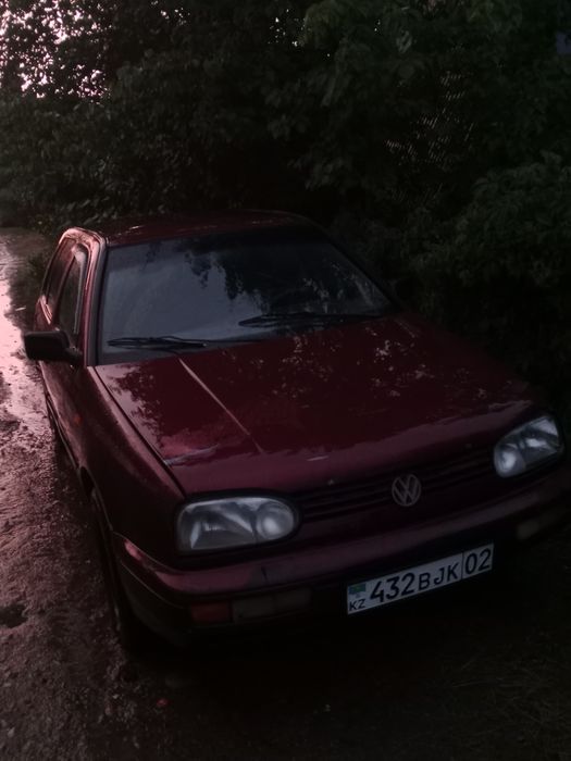 В продаже гольф 3