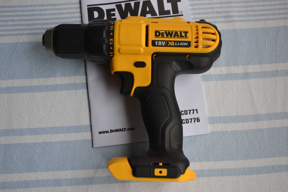 Нов, оригинален винтоверт DEWALT DCD771 18V