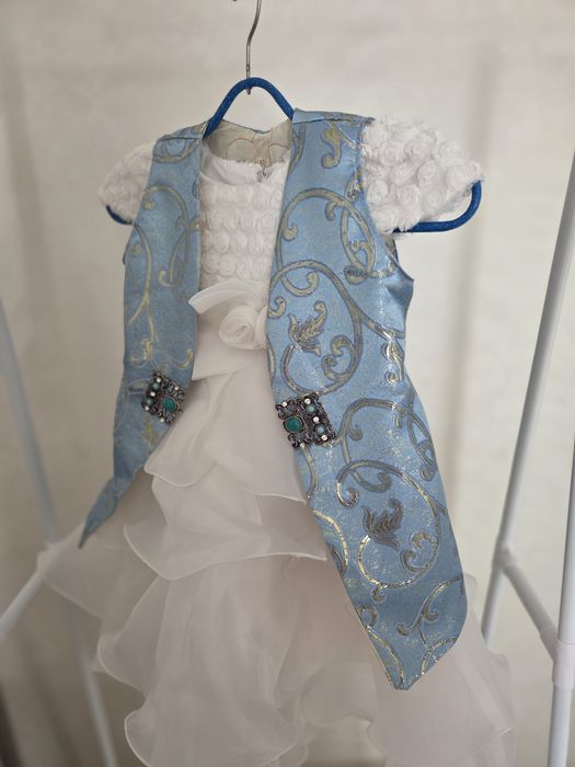 Продам национальный костюм на девочку