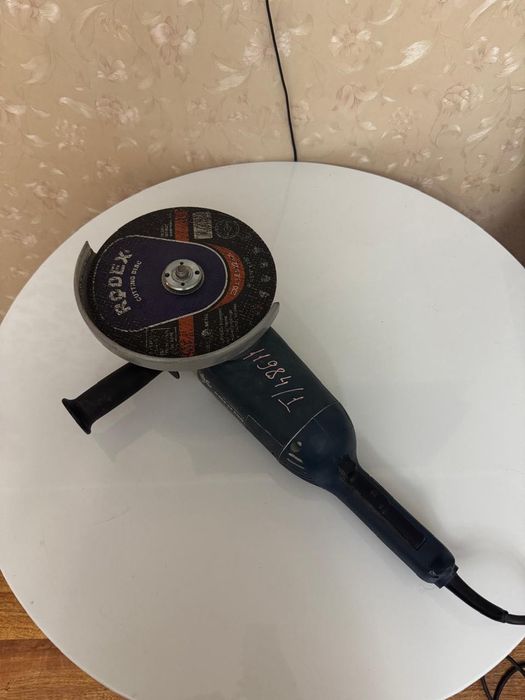 Болгарка марки Bosch 22-230 Н