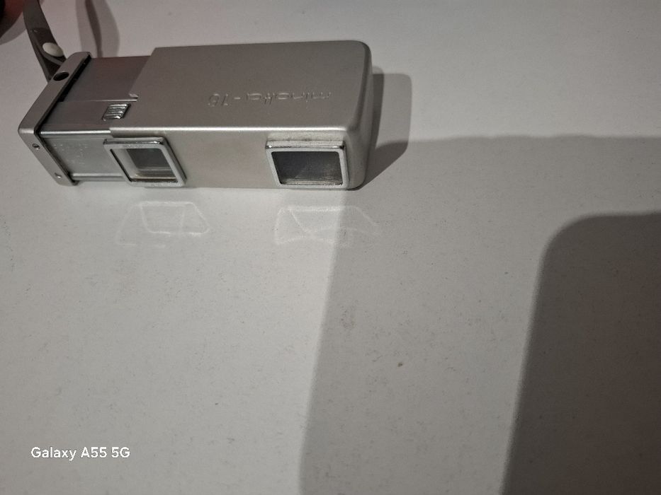 Aparat foto vitange miniatural Minolta 16 cu lentile Rokkor 22mm F2.8 fabricat în Japonia