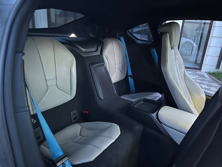 2015 BMW i8 plug in hybrid