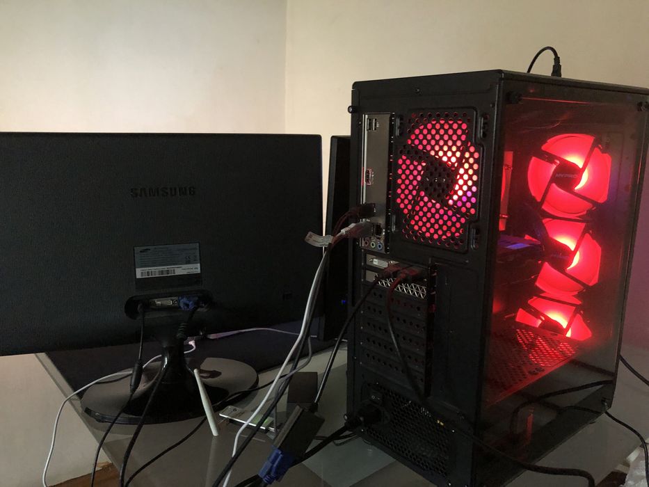 Kompyuter sotiladi !!!