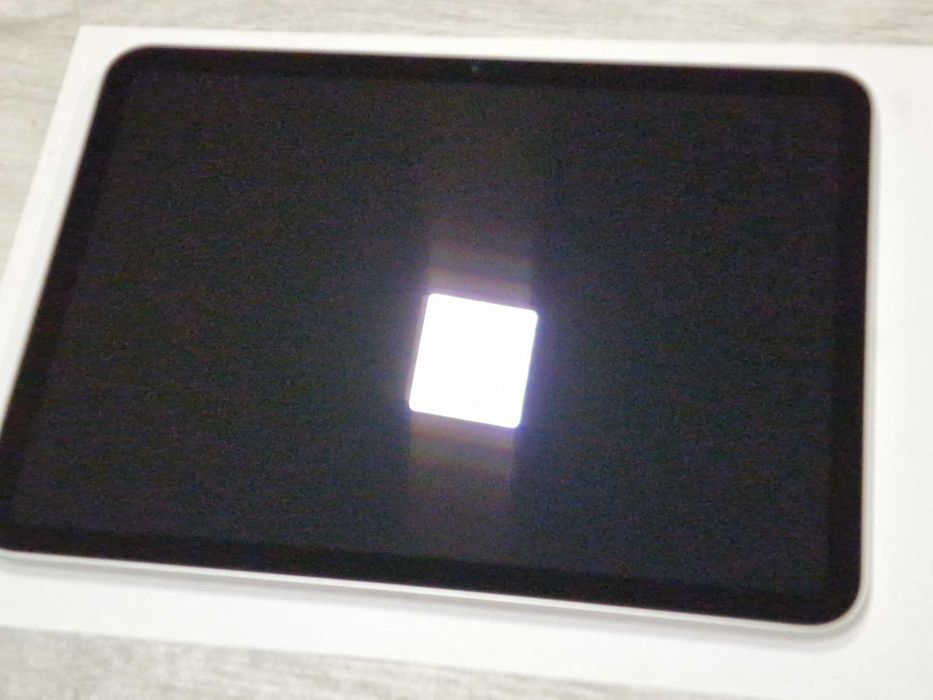 Apple iPad 10.9" (2022) Wi-Fi – 64GB – отлично състояние