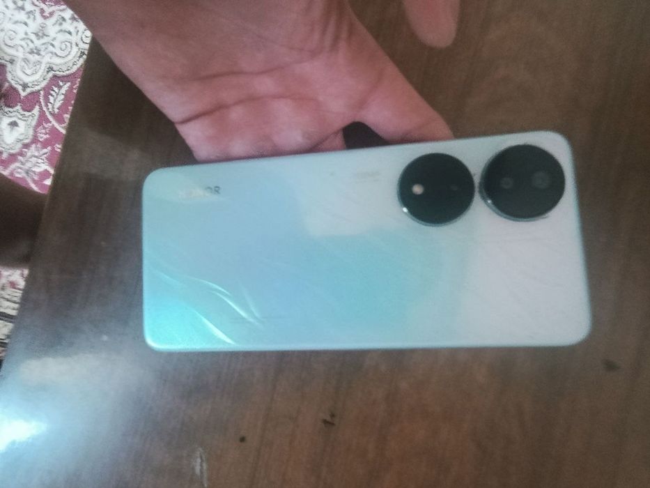 Xonor x7b telefoni