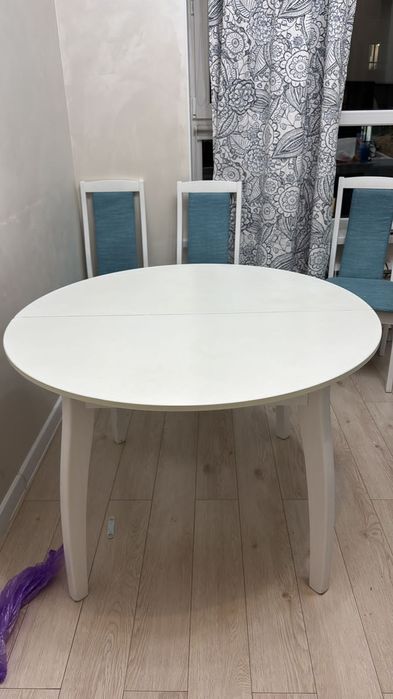 Кухонный круглый стол