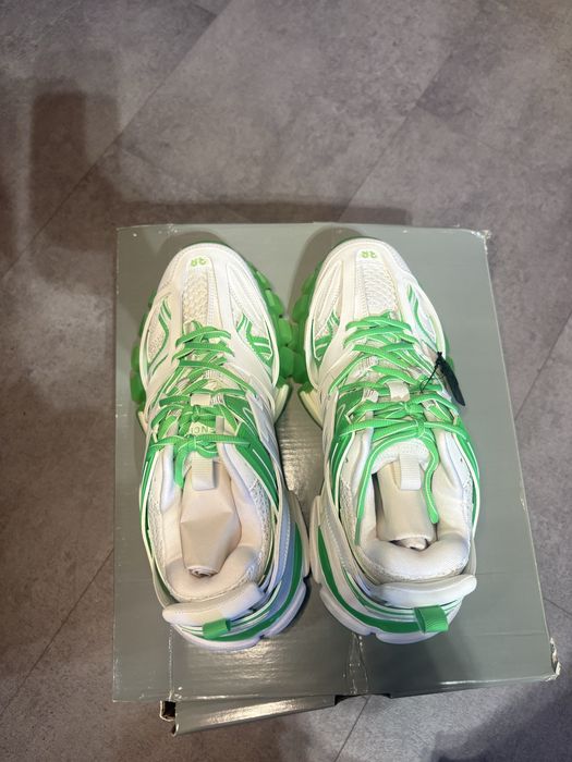 balenciaga track