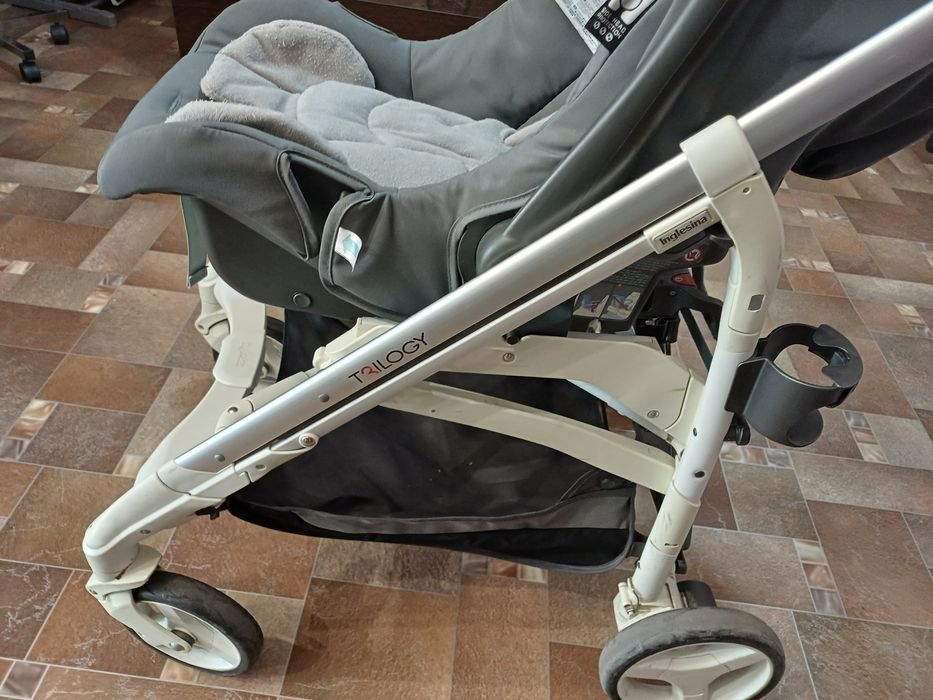 Set 3 in 1 , căruț , scoică și landou , ca nou