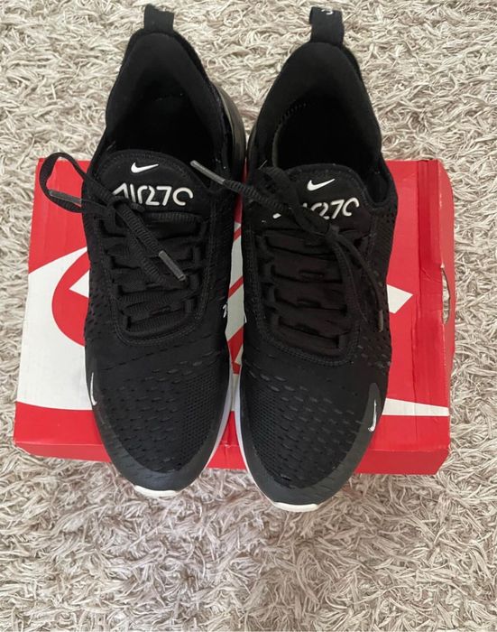 Adidasi Nike Air Max 270