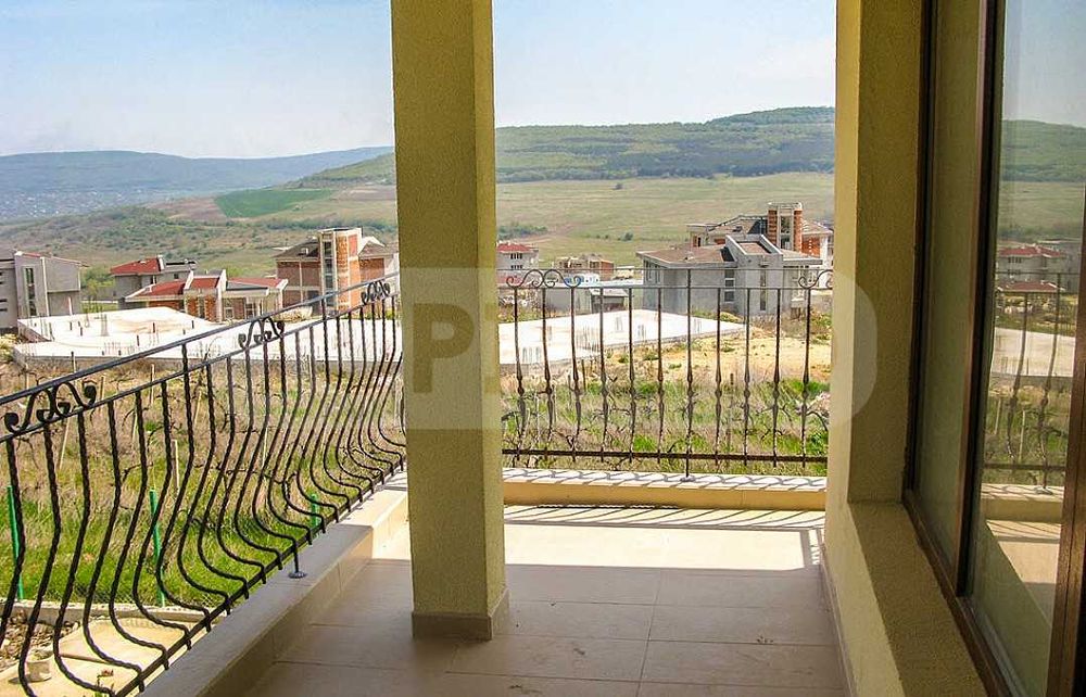 Къща с невероятна панорама близо до курорт Албена