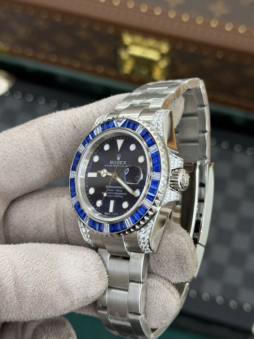 Rolex Submariner Date 40mm Blue Dial – Sapphire Diamond Bezel