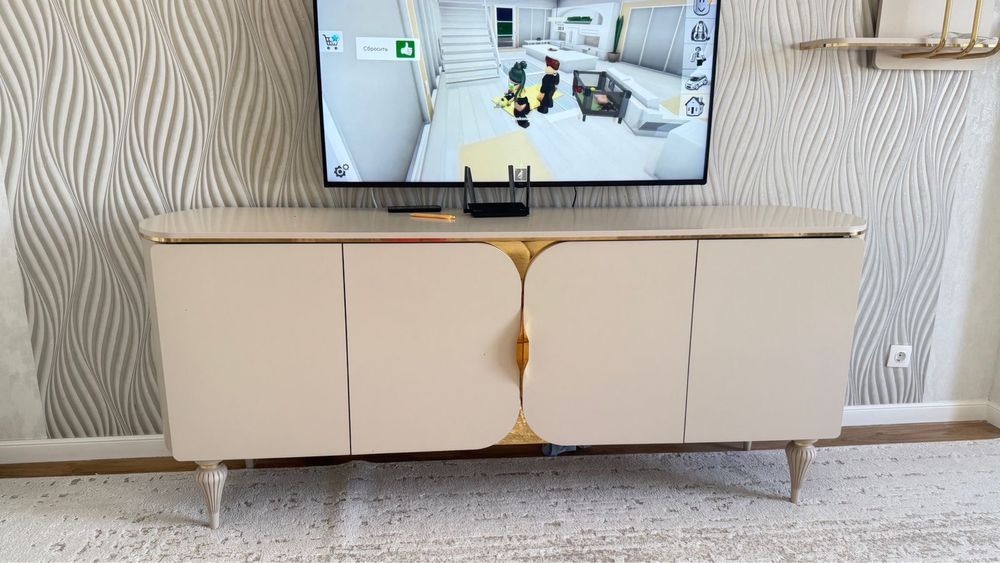 Гарнитур бежевого цвета