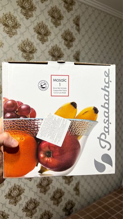 Стеклянная фруктница