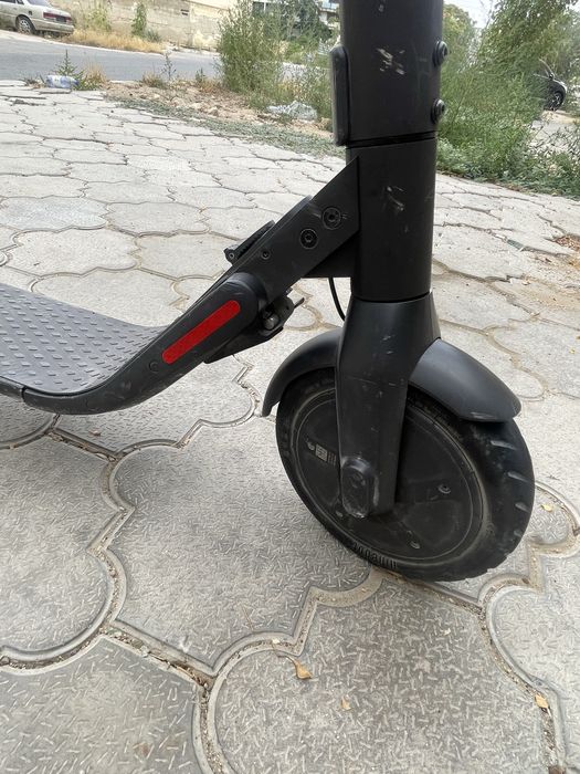 Продается электросамокат Ninebot KickScooter E22
