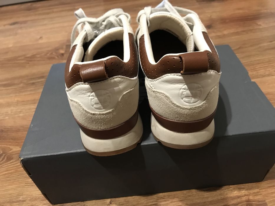 Кроссовки размер 42 Massimo Dutti цена 12000тг