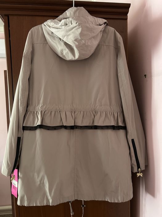 Ветровка Betsey Johwsow