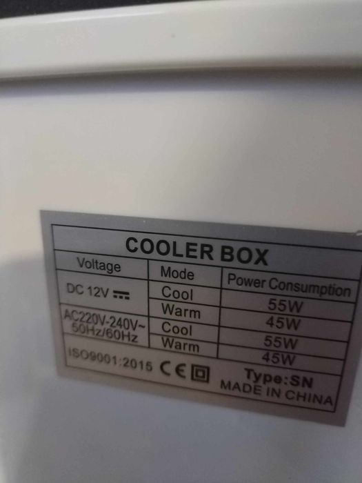 Мини хладилник COOLER BOX
с обем 8 литра / Cold 55W /Hot 45W
ниска кон